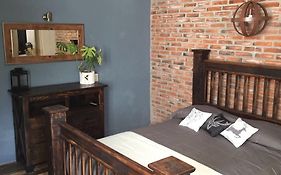 Hoja Santa Hostal